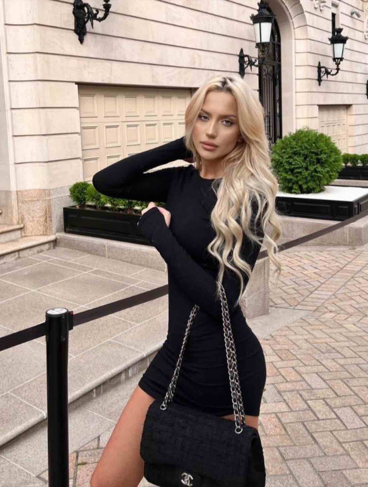 Escort in Paris, Luxury escort in Paris, Elite escort Paris, russian girls in paris, VIP escort in Paris, Elite escort in Paris, high class escort Paris