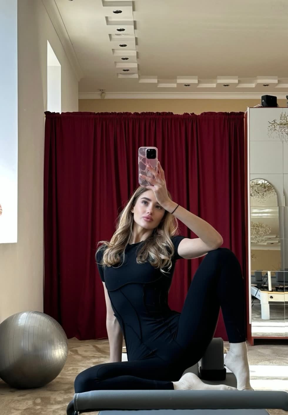 Escort in Paris, Luxury escort in Paris, Elite escort Paris, russian girls in paris, VIP escort in Paris, Elite escort in Paris, high class escort Paris